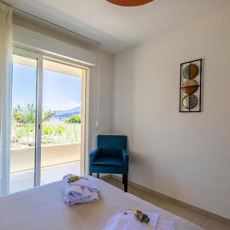 Ξενοδοχείο με διαμερίσματα A Marina Lumio (Corsica)