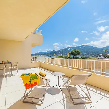 Apartahotel A Marina 4*