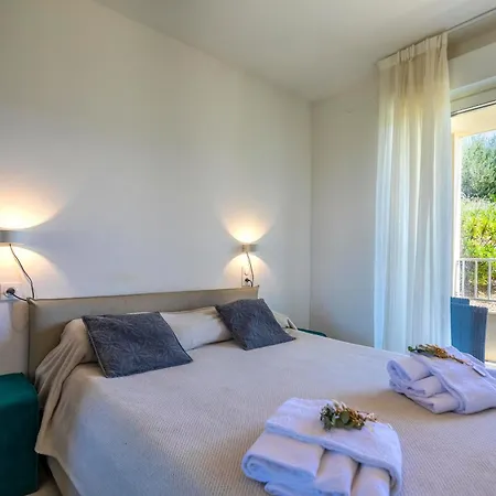 A Marina Apartahotel