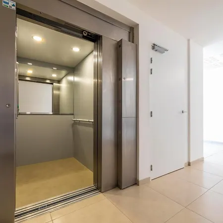 A Marina Apartmanhotel Lumio